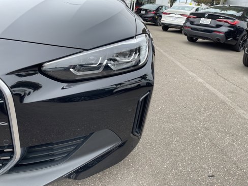 Used 2022 BMW i4 eDrive40 image 9