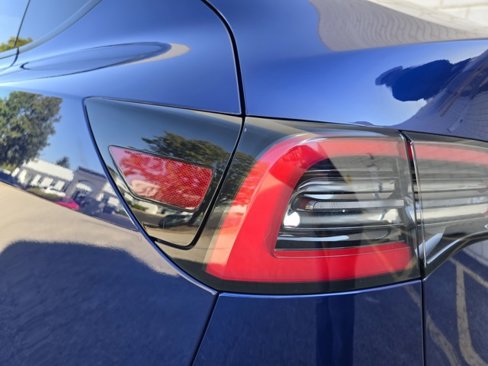 Used 2020 Tesla Model Y Long Range image 15