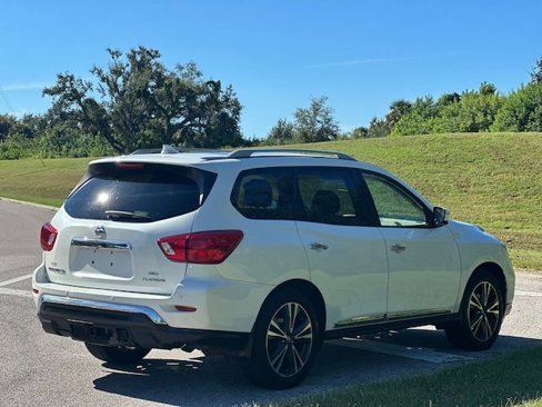 Used 2019 Nissan Pathfinder Platinum image 5