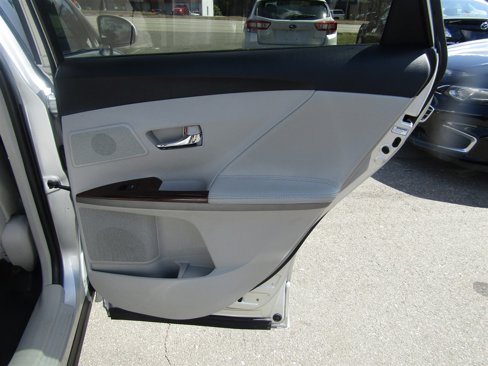 Used 2010 Toyota Venza AWD image 23