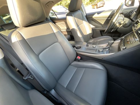 Used 2017 Lexus IS 200t image 18