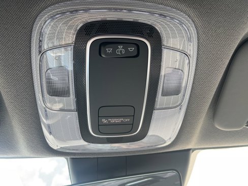 Certified 2025 Hyundai Elantra SE image 42
