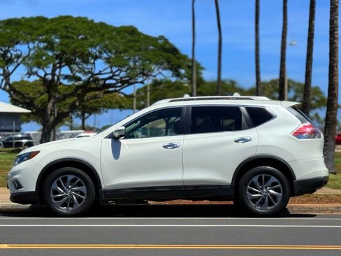Used 2016 Nissan Rogue SL image 2