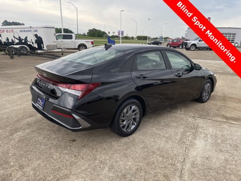 Used 2024 Hyundai Elantra SEL image 5