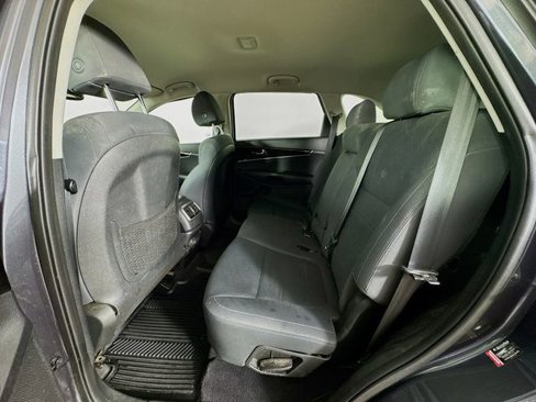 Used 2019 Kia Sorento LX image 25