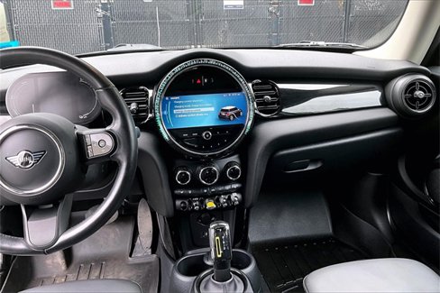Used 2022 MINI Cooper SE image 6
