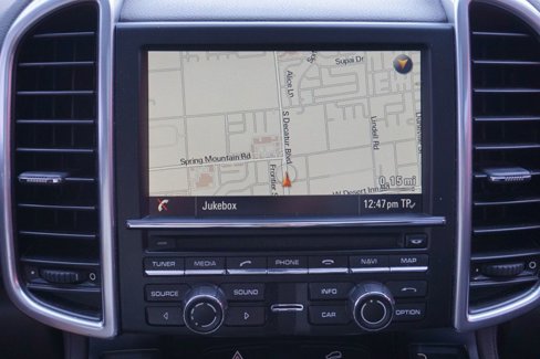 Used 2016 Porsche Cayenne image 32