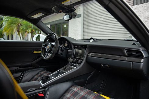 Used 2016 Porsche 911 GT3 RS image 11