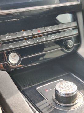Used 2018 Jaguar F-PACE Prestige image 29