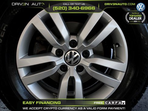 Used 2015 Volkswagen Tiguan S image 9