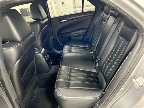 Used 2015 Chrysler 300 S image 22