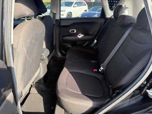 Used 2017 Kia Soul image 12