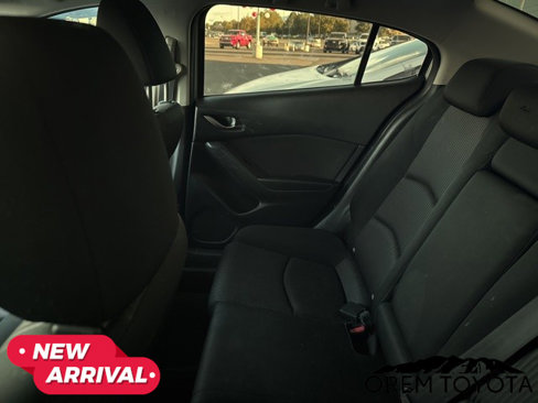 Used 2016 MAZDA MAZDA3 i Sport w/ Preferred Equipment Package image 22