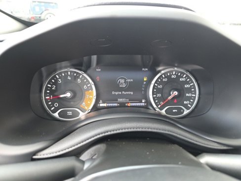Used 2022 Jeep Renegade Trailhawk w/ Sun/Sound Group image 20