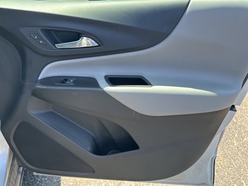 Used 2020 Chevrolet Equinox LS w/ LS Convenience Package image 20