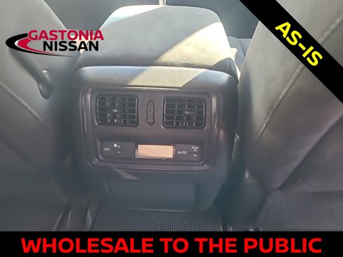 Used 2015 Nissan Pathfinder SV image 50