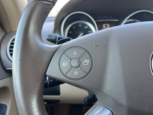 Used 2011 Mercedes-Benz GL 450 4MATIC image 17