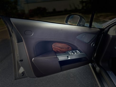 Used 2011 Aston Martin Rapide Luxe image 38