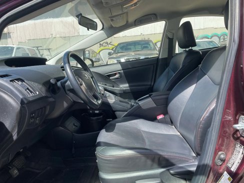 Used 2013 Toyota Prius Four image 10