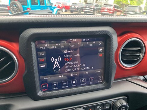 Used 2018 Jeep Wrangler Unlimited Rubicon image 18