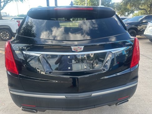 Used 2018 Cadillac XT5 Luxury w/ Driver Awareness Package image 6