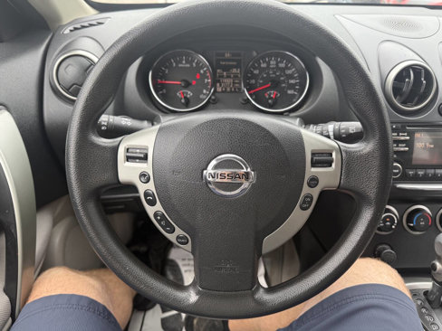 Used 2013 Nissan Rogue SV image 9