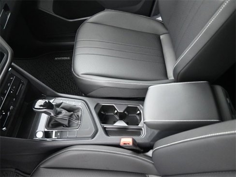 Used 2024 Volkswagen Tiguan SE image 18