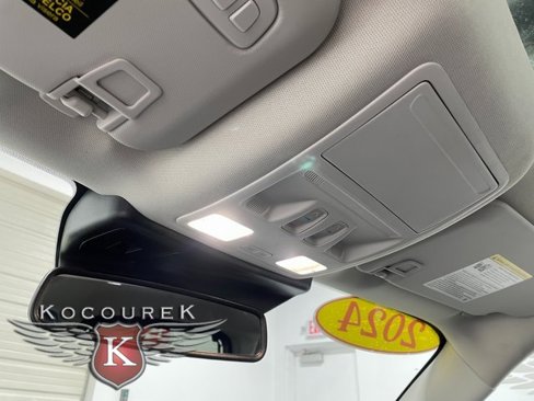 Used 2024 Ford Bronco Sport Outer Banks w/ Tech Package image 18