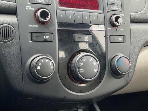Used 2010 Kia Forte LX w/ Convenience Pkg image 17