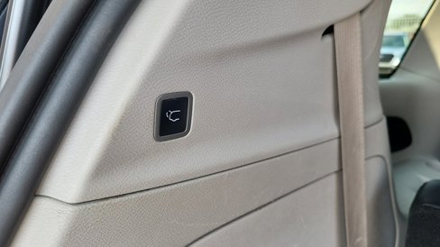 Used 2019 Chrysler Pacifica Touring-L image 12