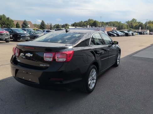 Used 2016 Chevrolet Malibu LT w/ Power Convenience Package image 6