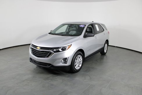 Used 2021 Chevrolet Equinox LS w/ LS Convenience Package image 2