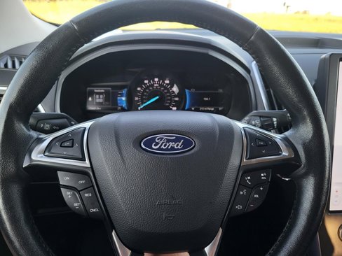 Used 2022 Ford Edge Titanium image 17