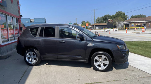 Used 2014 Jeep Compass Latitude w/ Sun/Sound Group image 3
