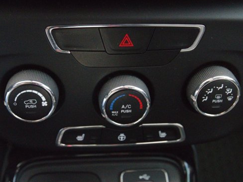 Used 2018 Jeep Compass Latitude image 22