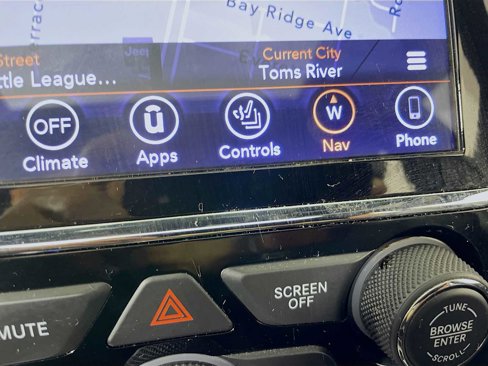 Used 2019 Jeep Grand Cherokee Altitude image 18