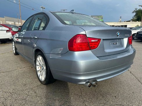 Used 2011 BMW 328i xDrive Sedan image 3