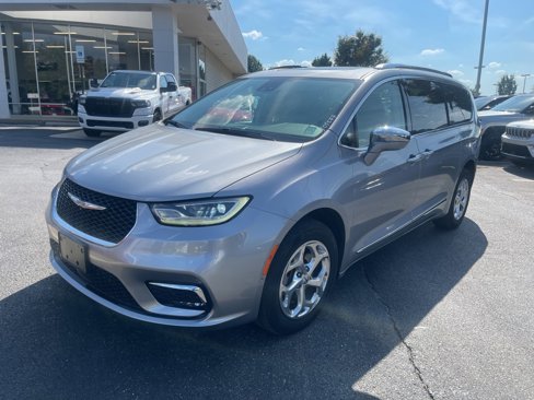 Used 2021 Chrysler Pacifica Limited w/ Premium & Safety Sphere Group image 1