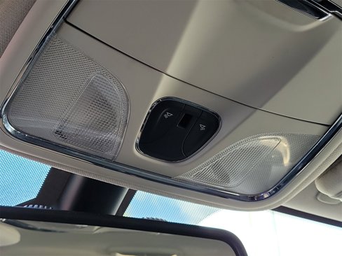 Used 2014 Jeep Cherokee Latitude w/ Cold Weather Group image 26