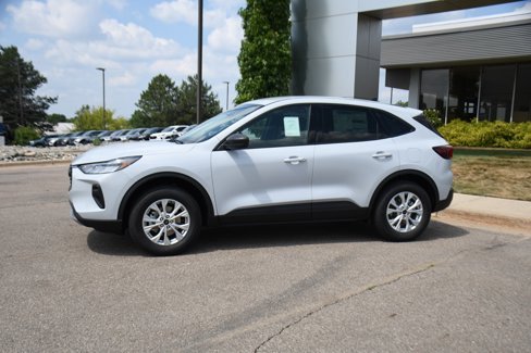 New 2025 Ford Escape Active image 2