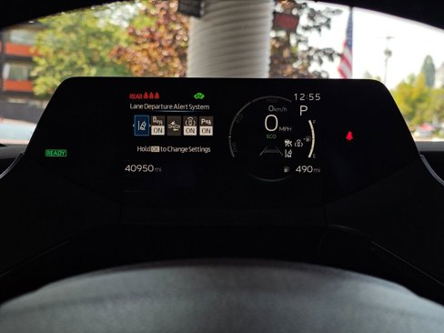 Used 2023 Toyota Prius XLE image 28