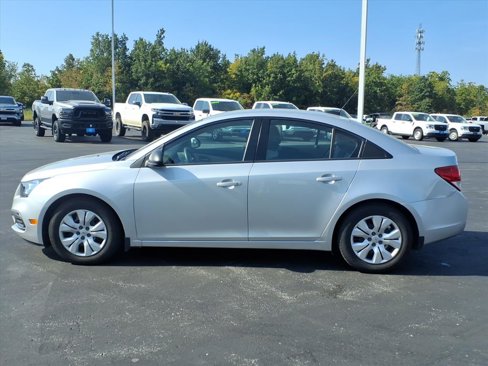 Used 2016 Chevrolet Cruze LS image 2