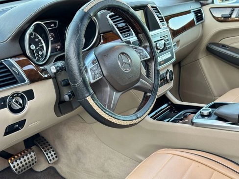 Used 2015 Mercedes-Benz ML 400 4MATIC image 10