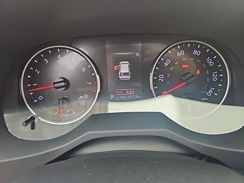Used 2020 Toyota RAV4 XLE image 27