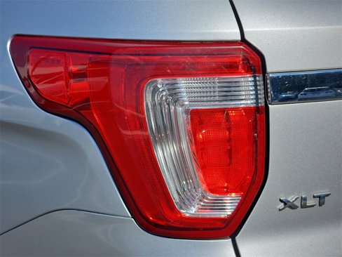 Used 2017 Ford Explorer XLT w/ Equipment Group 202A image 36