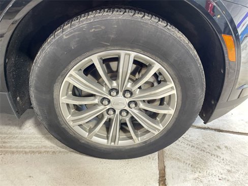 Used 2017 Cadillac XT5 Luxury w/ Driver Awareness Package image 10