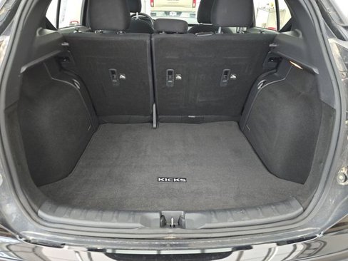Used 2023 Nissan Kicks S image 11