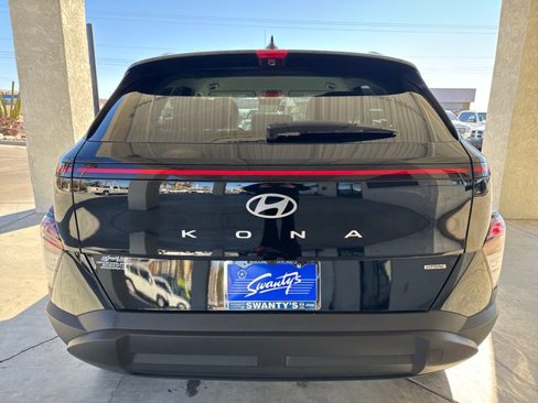 Used 2024 Hyundai Kona SEL image 4