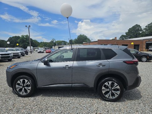 Used 2023 Nissan Rogue SV image 5