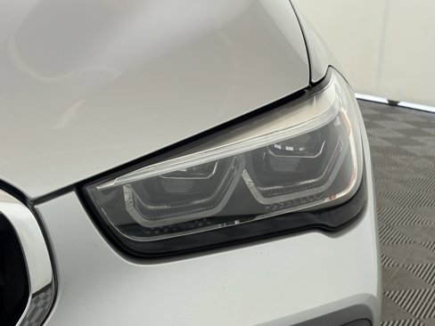 Used 2020 BMW X1 xDrive28i image 9